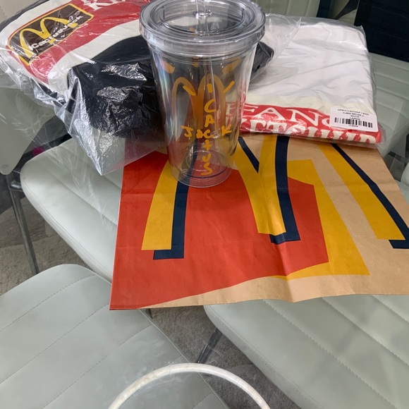 Travis Scott Merchandise 6 Piece Bundle - Picture 15 of 16